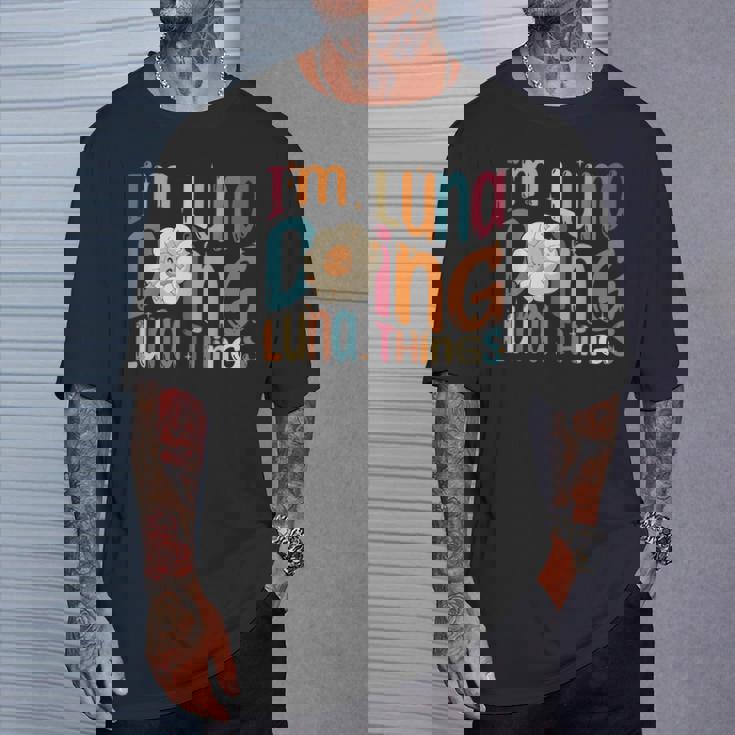 I'm Luna Doing Luna Things Groovy Retro Luna Tシャツ 彼への贈り物