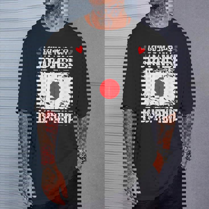 I Love My Hot Japanese Boyfriend Couple Japan Flag Tシャツ 彼への贈り物