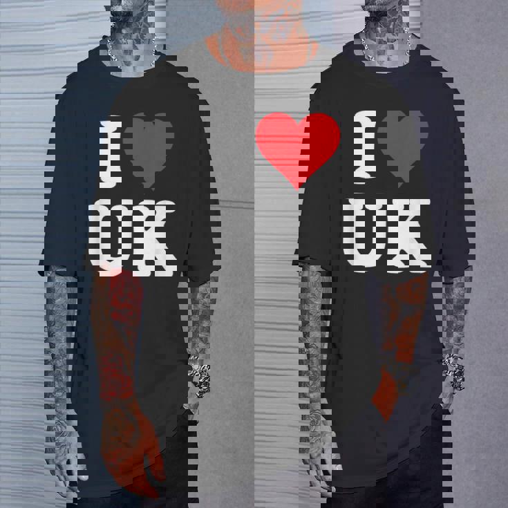 I Love Uk Initials I Heart UK First Last Name U K Tシャツ 彼への贈り物