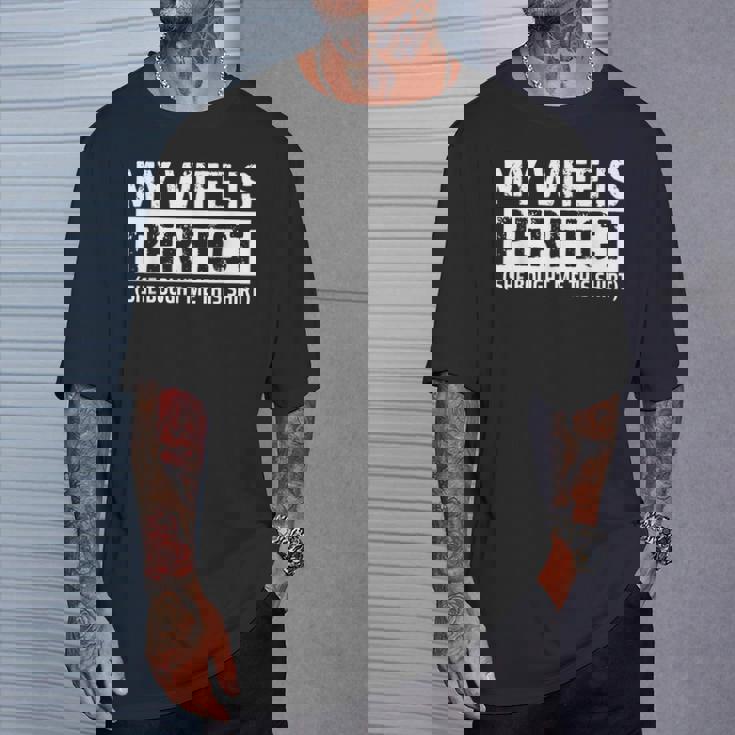 My Wife Is Perfecthe Bought Me This Husband Tシャツ 彼への贈り物