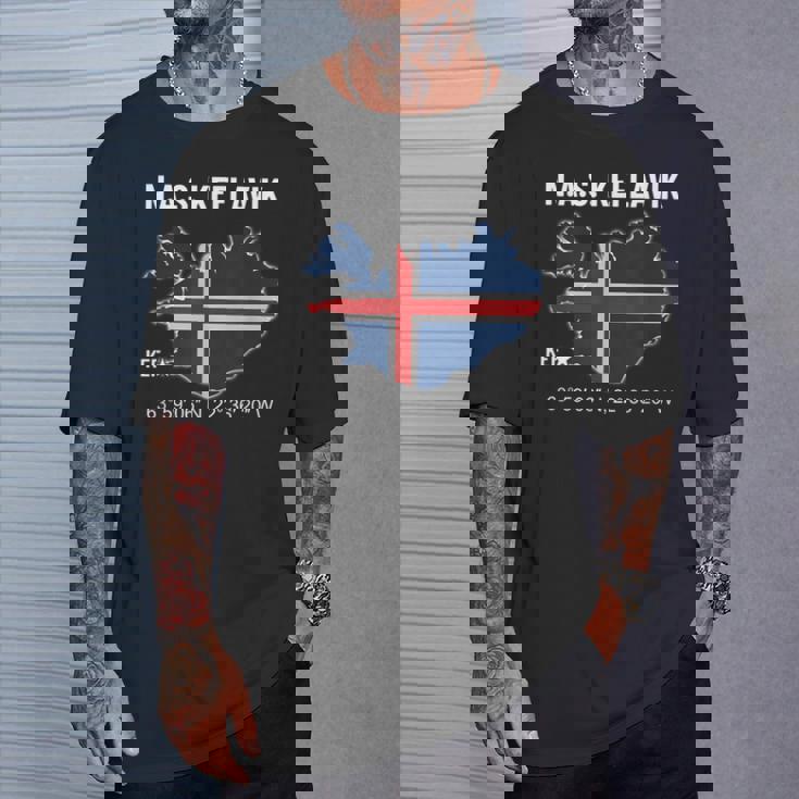 Nas Keflavik アイスランド Tシャツ 彼への贈り物