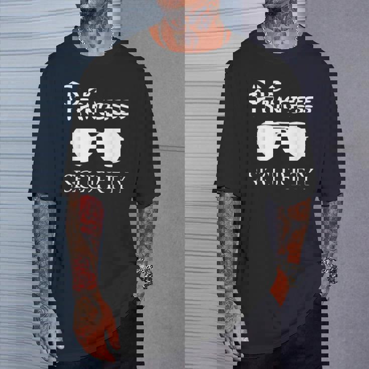 Princessecurity On Duty Family Guardian Officer Tシャツ 彼への贈り物