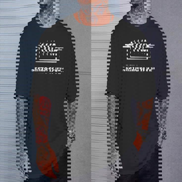 Resistance Is Futile Tシャツ 彼への贈り物