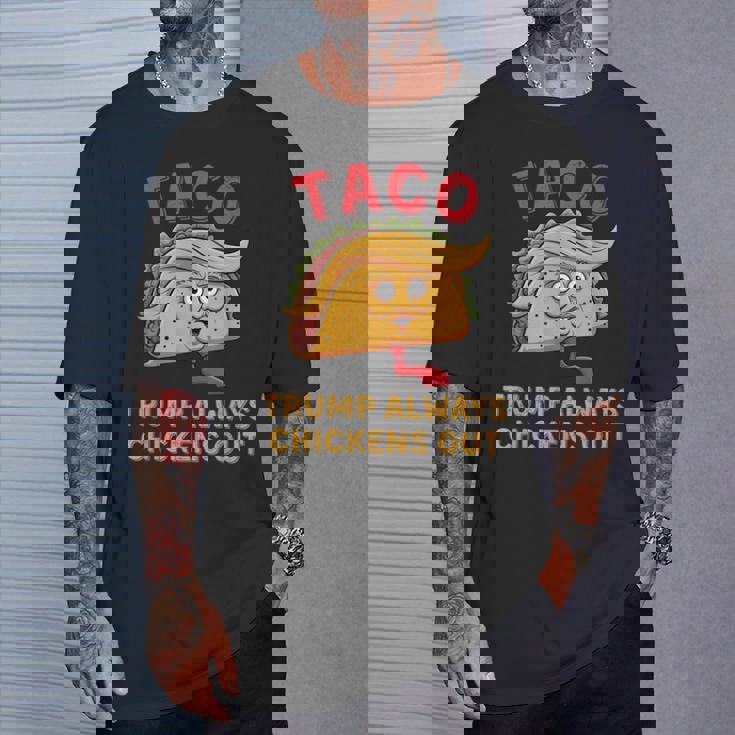 Taco Trump Always Chickens Out アンチトランプニックネーム Tシャツ 彼への贈り物