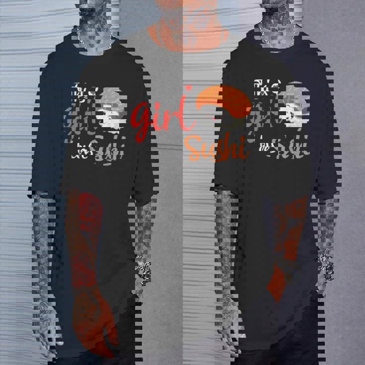 This Girl Lovesushi かわいい フェミニン 食べ物 引用アート Tシャツ 彼への贈り物