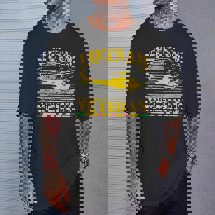 Vietnameteran Uh -1 Huey Helicopter Crew Tシャツ 彼への贈り物