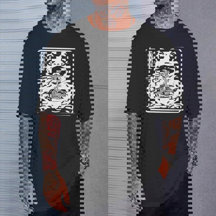 おもしろい 不機嫌そうなカエル ラーメン かわいい 水墨画 日本語 長袖tシャツ Tシャツ 彼への贈り物