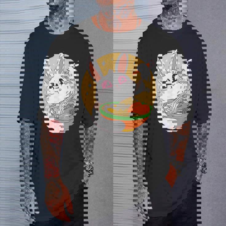 かわいい ウサギ 食べる ラーメン 漫画 カワイイ 食べ物 好き Tシャツ 彼への贈り物