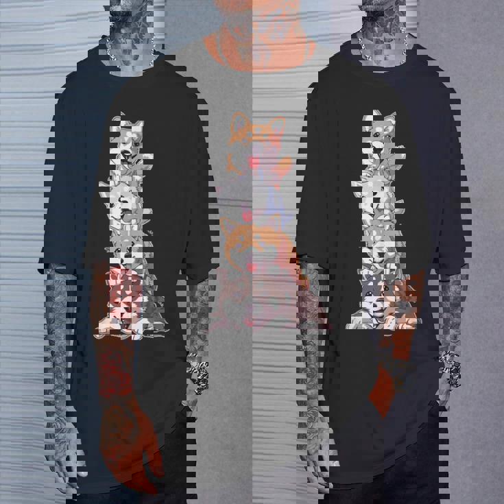 かわいい秋田犬が重ねて重ねられています Tシャツ 彼への贈り物