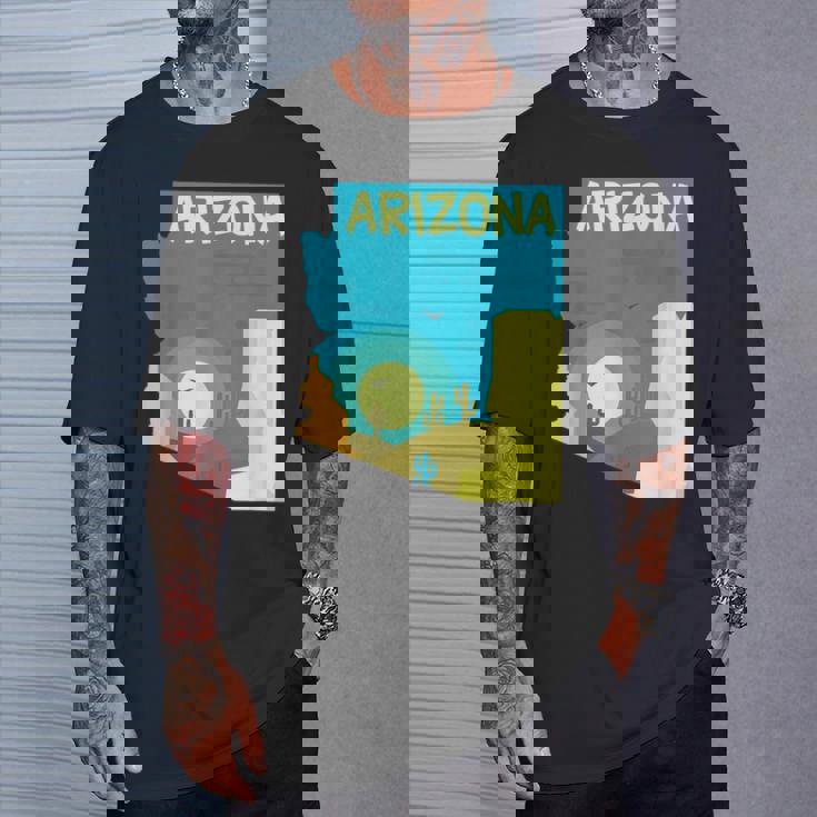 アリゾナ州の地図、モダンな抽象的なアリゾナ砂漠、サボテン Tシャツ 彼への贈り物