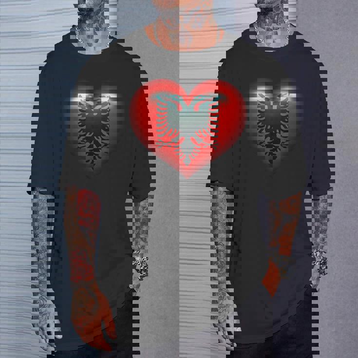 アルバニア国旗 イーグル ダブル レッド アルバニア シュキペ コソボ Tシャツ 彼への贈り物