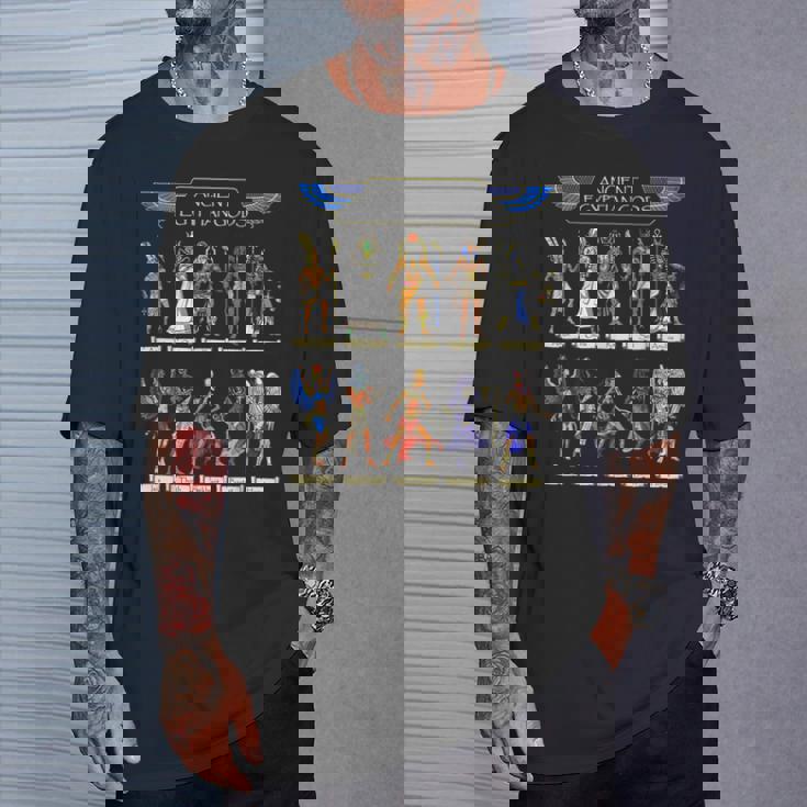 エジプトの神々古代エジプトの神話ファラオアヌビストートホルスラセクメトバステト Tシャツ 彼への贈り物