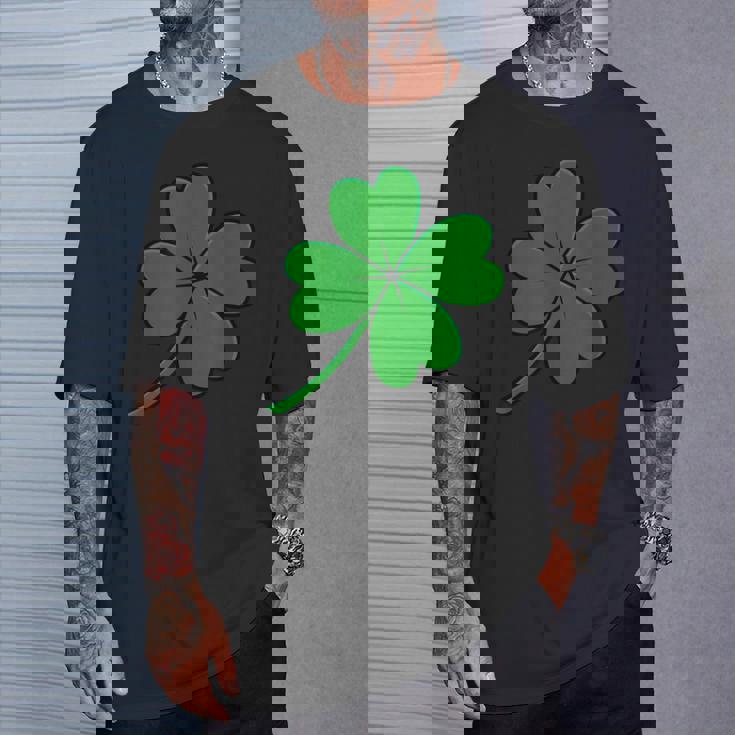 オリジナルラッキー四つ葉クローバー Tシャツ 彼への贈り物