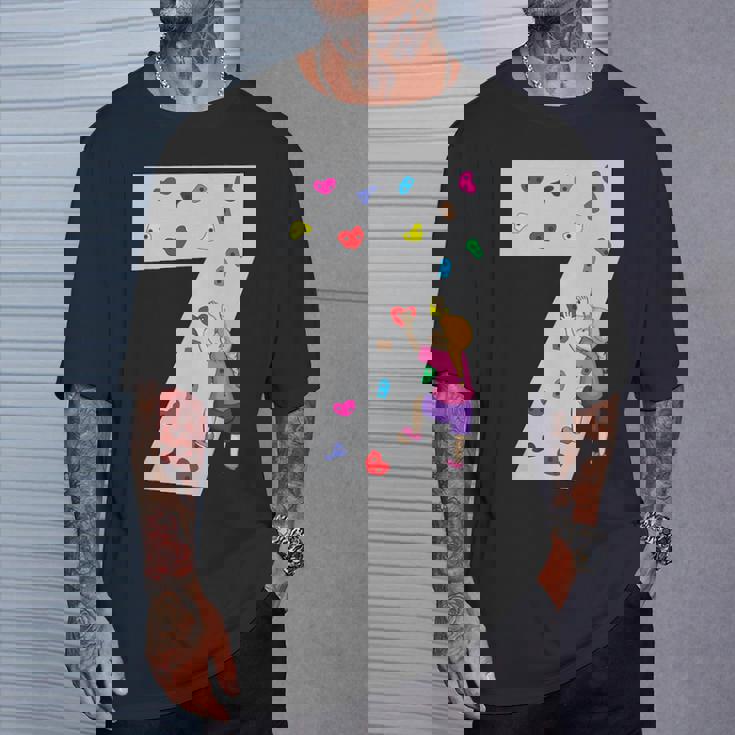 キッズ 7歳の誕生日パーティーケーキクライマークライムボルダリング Tシャツ 彼への贈り物