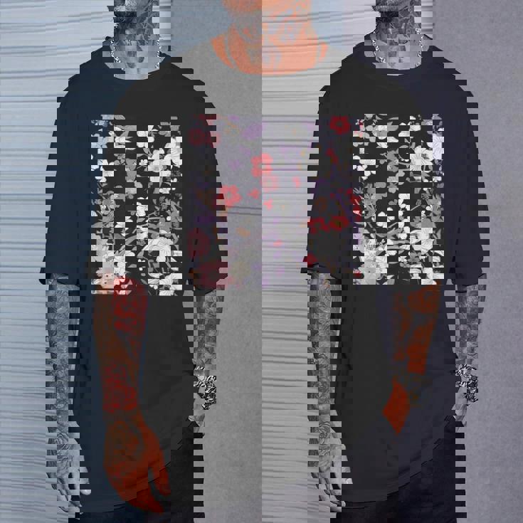 クラシックな桜柄の繊細なピンクの花びら。 Tシャツ 彼への贈り物