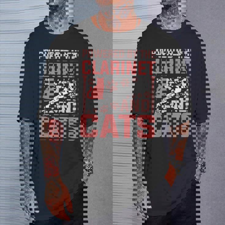 クラリネットとキャッツの面白いクラリネットプレーヤーがパワーアップ。 Tシャツ 彼への贈り物
