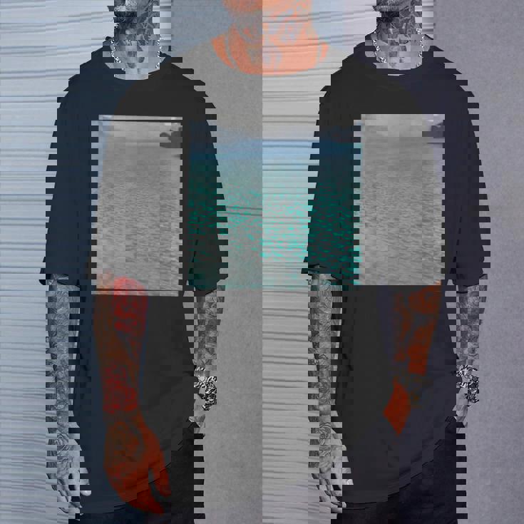 グスタフ・クリムトによるアターゼー 1900 Tシャツ 彼への贈り物