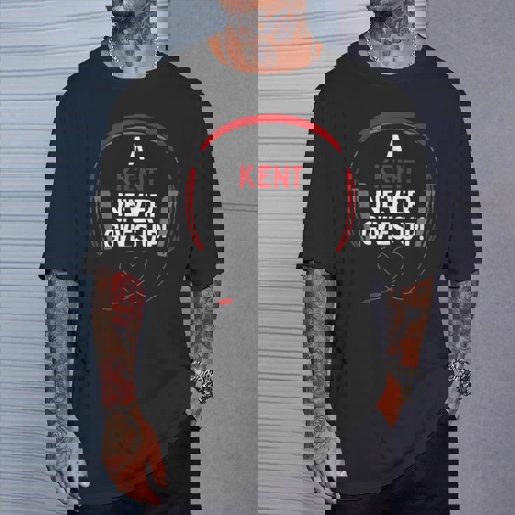 ゲーム用引用句「A Kent Never Gives Up」ヘッドセット パーソナライズ Tシャツ 彼への贈り物