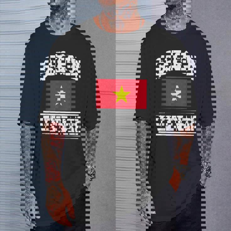 サイゴン ベトナム ホーチミン市 お土産 ベトナム国旗 Tシャツ 彼への贈り物