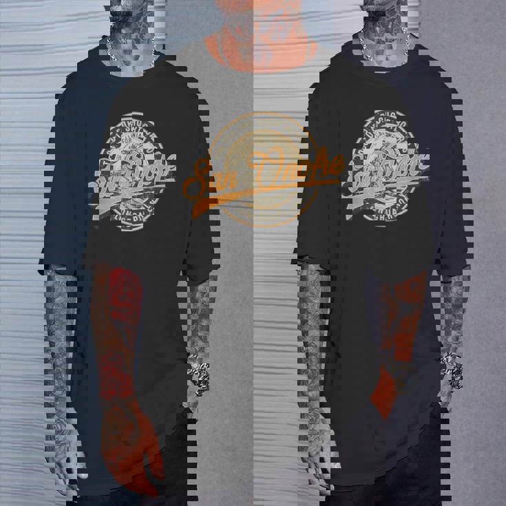 サンオノフレ ロングボードのみのレトロ ウェーブ サーフィン Tシャツ 彼への贈り物