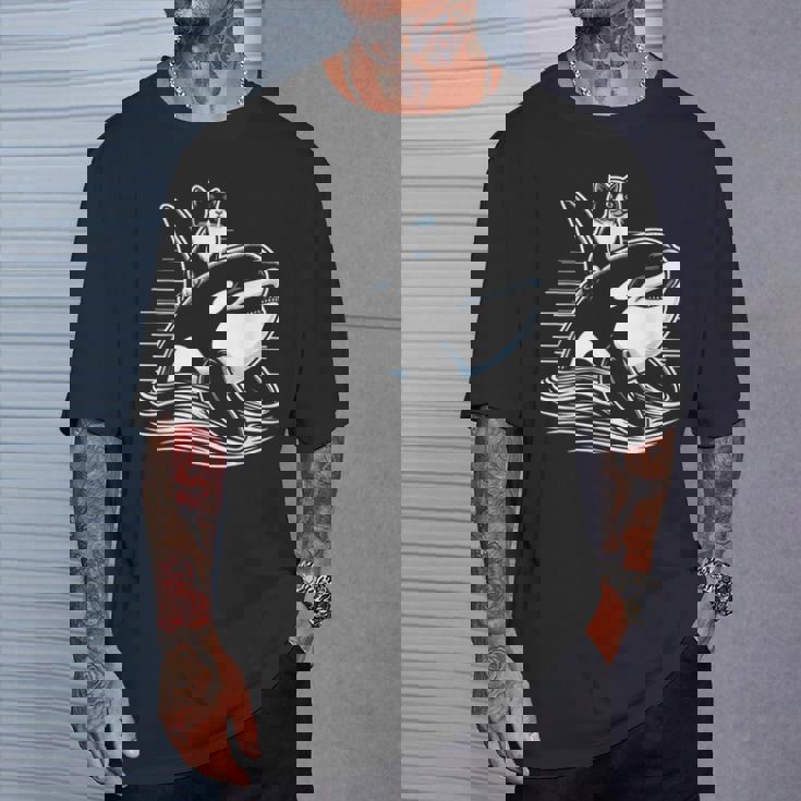 シャチに乗る猫 ファニー Tシャツ 彼への贈り物