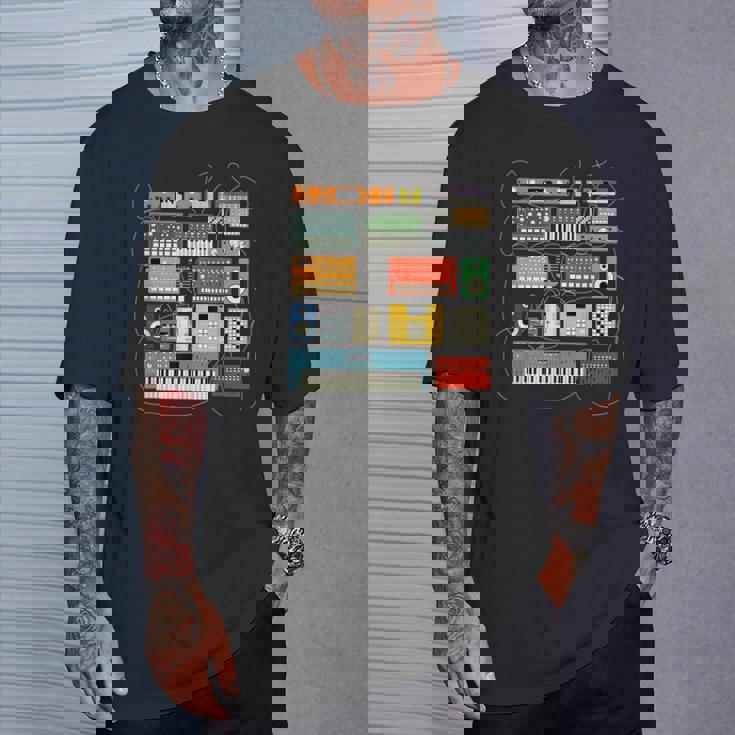 シンセサイザー と エレクトロニック・ミュージシャン と Dj Tシャツ 彼への贈り物