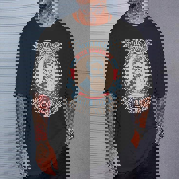 ジョン・ブラウンがヴィンテージを撃っただろう誰かと決して議論しないでください 長袖tシャツ Tシャツ 彼への贈り物