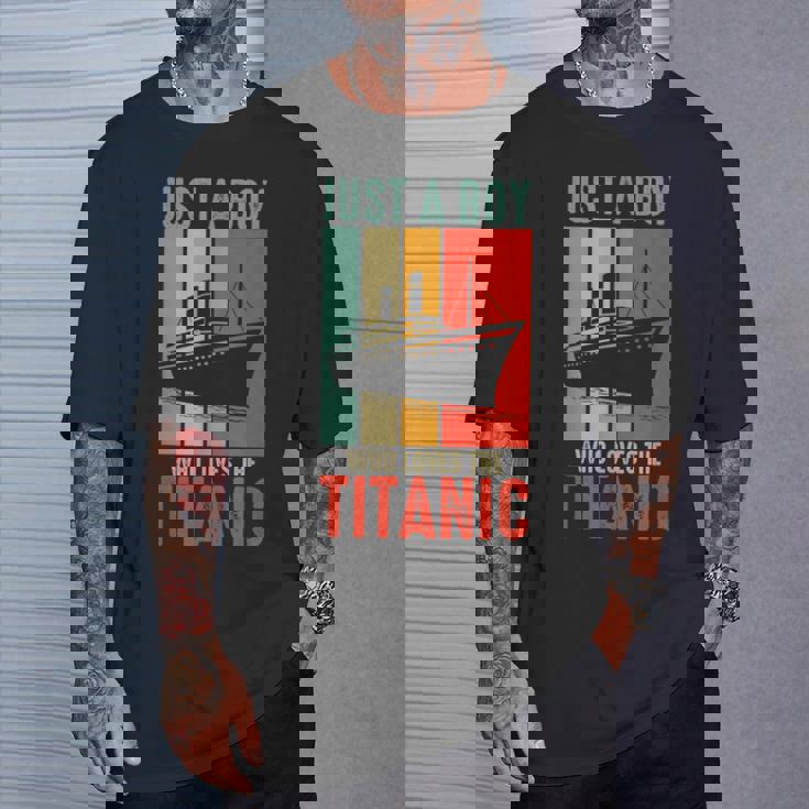 タイタニックボーイラブズ タイタニック ボーイズ タイタニック ボーイズ キッズ ユース Tシャツ 彼への贈り物
