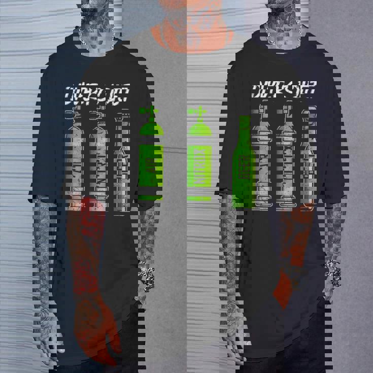 ダイバー ダイエット ビール おもしろ スキューバダイビング Tシャツ 彼への贈り物