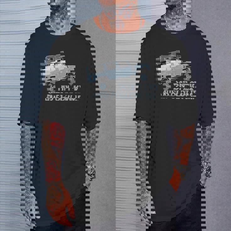 ディフェンダー ルーフテント オフロード 4X4 トラベル 乗り物 ギフト 面白い Tシャツ 彼への贈り物