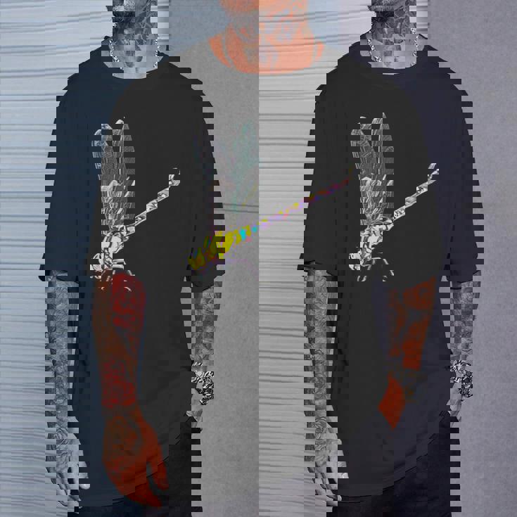 トンボ モチーフ 昆虫 カラフル 羽 虫 トンボ Tシャツ 彼への贈り物