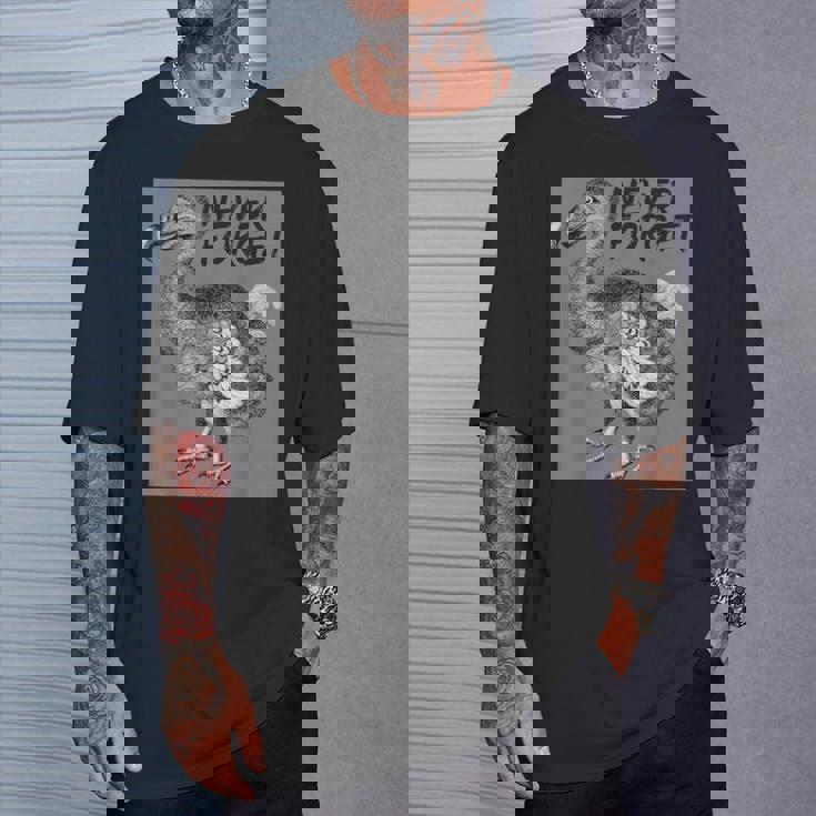 ドードー鳥、決して忘れない、動物種、ハト、ドローン、ドードー Tシャツ 彼への贈り物