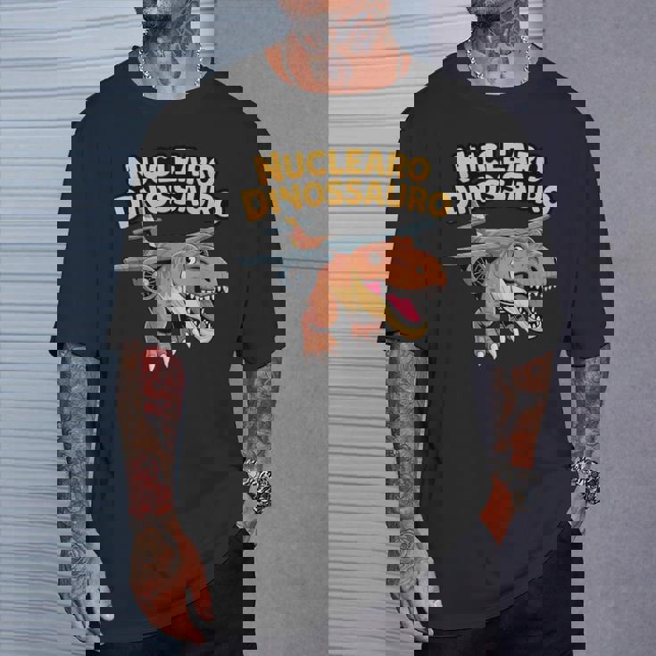 ヌクレアーロ ディノサウロ ウイルス イタリアン ブレイン ミーム Tシャツ 彼への贈り物