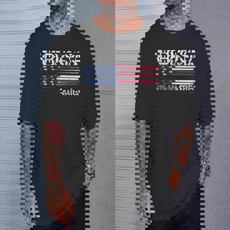 ネブラスカの座標 米国旗 Tシャツ 彼への贈り物