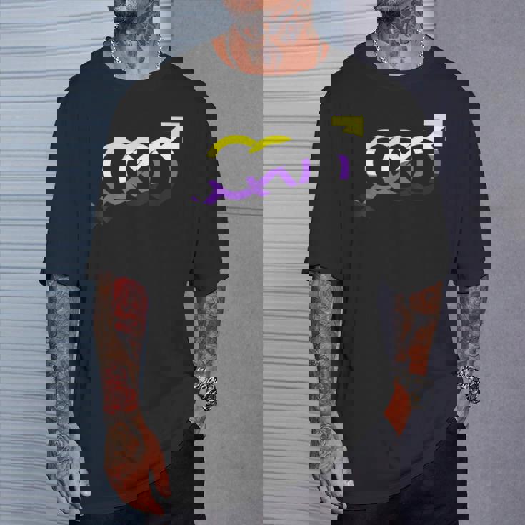 ノンバイナリー・プライド無限大 Tシャツ 彼への贈り物