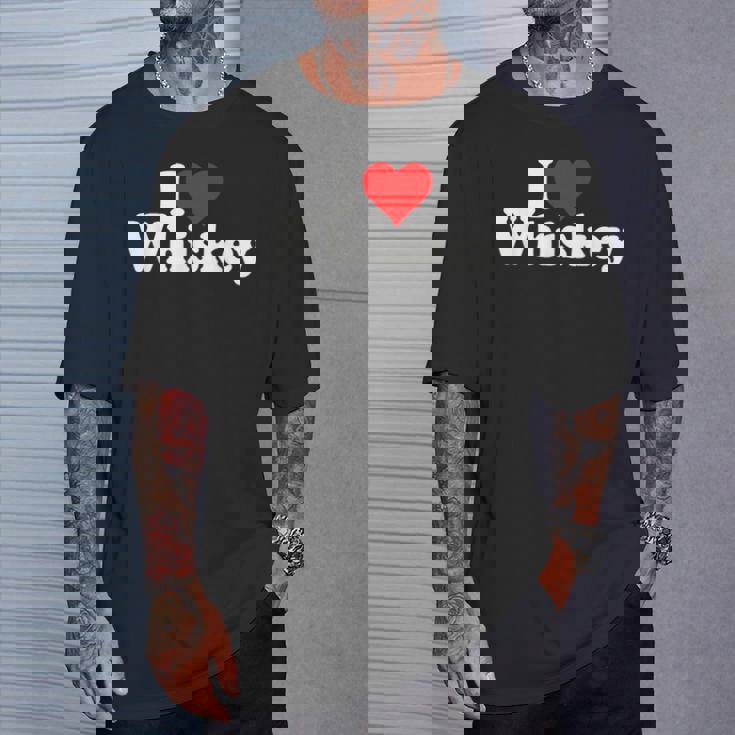 ハートウイスキーウイスキーが大好き Tシャツ 彼への贈り物