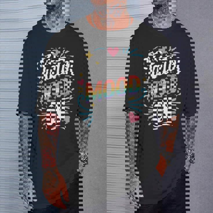 バカンス ムード 面白い 夏 言い回し お祭り 休日acation Mood On Tシャツ 彼への贈り物