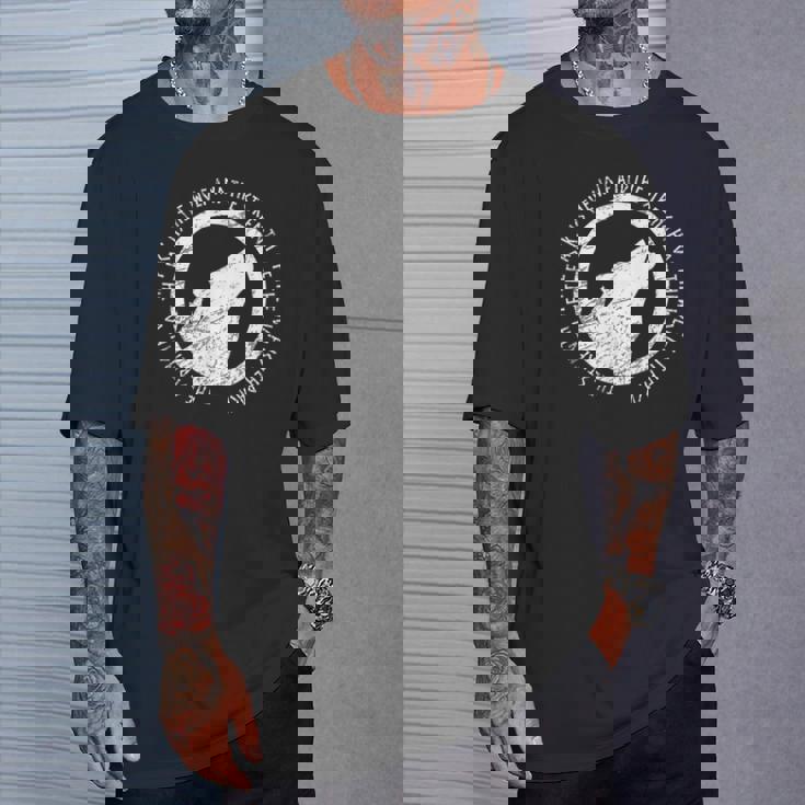 パックの強みはウルフ・キンドレッド・ウルフ・パック・スクワッド Tシャツ 彼への贈り物