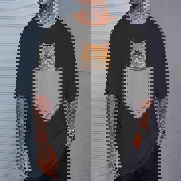 ファニーエキゾチックショートヘア猫 Tシャツ 彼への贈り物