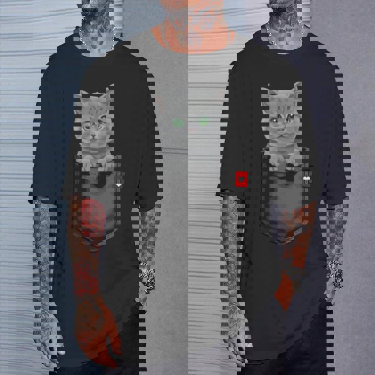 ブリティッシュショートヘア猫 ポケットの中 のぞくかわいい子猫 長袖tシャツ Tシャツ 彼への贈り物