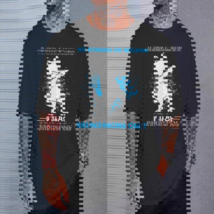 ブレイクダンス走ったり歩いたりしない面白いダンス動物 Tシャツ 彼への贈り物