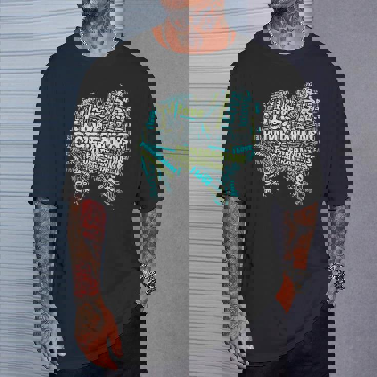 ポメラニアンが大好き-Word Cloud Pomeranians 犬ティー A Tシャツ 彼への贈り物