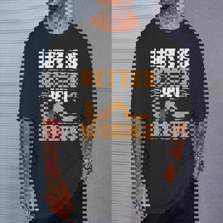 ミミズがいると人生はより良くなる ミミズの養殖 ミミズ ファーマー Tシャツ 彼への贈り物