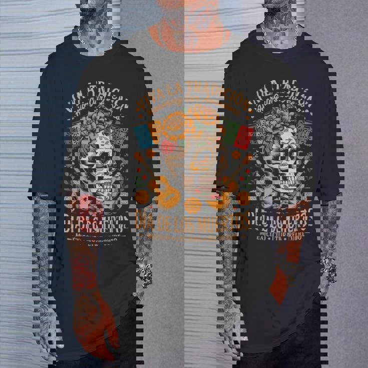 メキシコの遺産 ディア・デ・ロス・ムエルトス・カラベラ Tシャツ 彼への贈り物