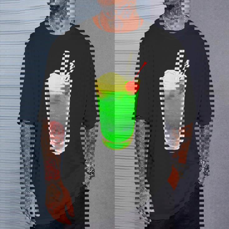 メロンソーダ／クリームソーダ（スイーツ ポップ）夏【サマータイム】昭和レトロ 80S かわいい デザイン Tシャツ 彼への贈り物