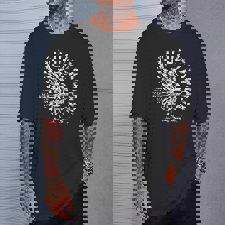 リバプール イングランド Est 1207 ラウンド ホワイト アンティーク調プリント Tシャツ 彼への贈り物