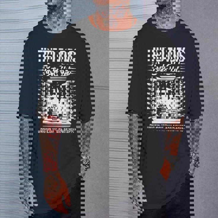 レトロ 疲れたママ ブッククラブ 本っぽい Booktrovert Tシャツ 彼への贈り物