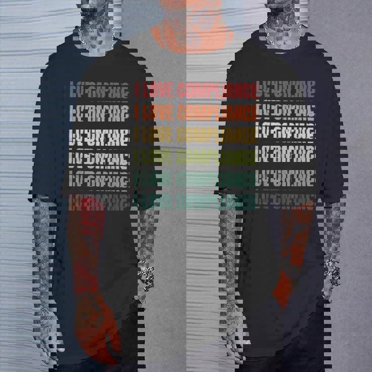 レトロ私はコンプライアンスが大好きです Tシャツ 彼への贈り物