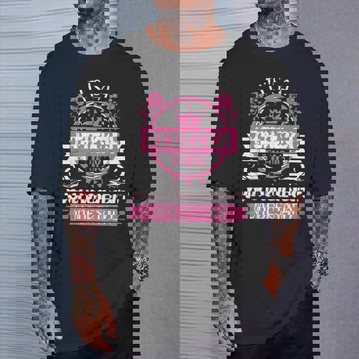 レベッカの名前 Tシャツ 彼への贈り物