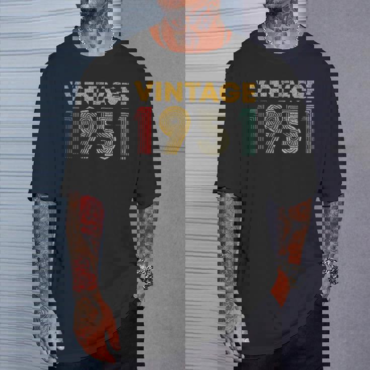 ヴィンテージ 1951 75 歳の誕生日プレゼント 男性 女性 75 歳 Tシャツ 彼への贈り物